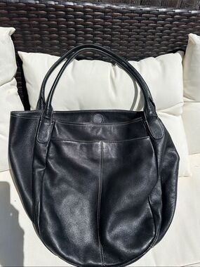 Classic Tignanello large  Black Leather Tote Bag - Elegant Everyday Carry